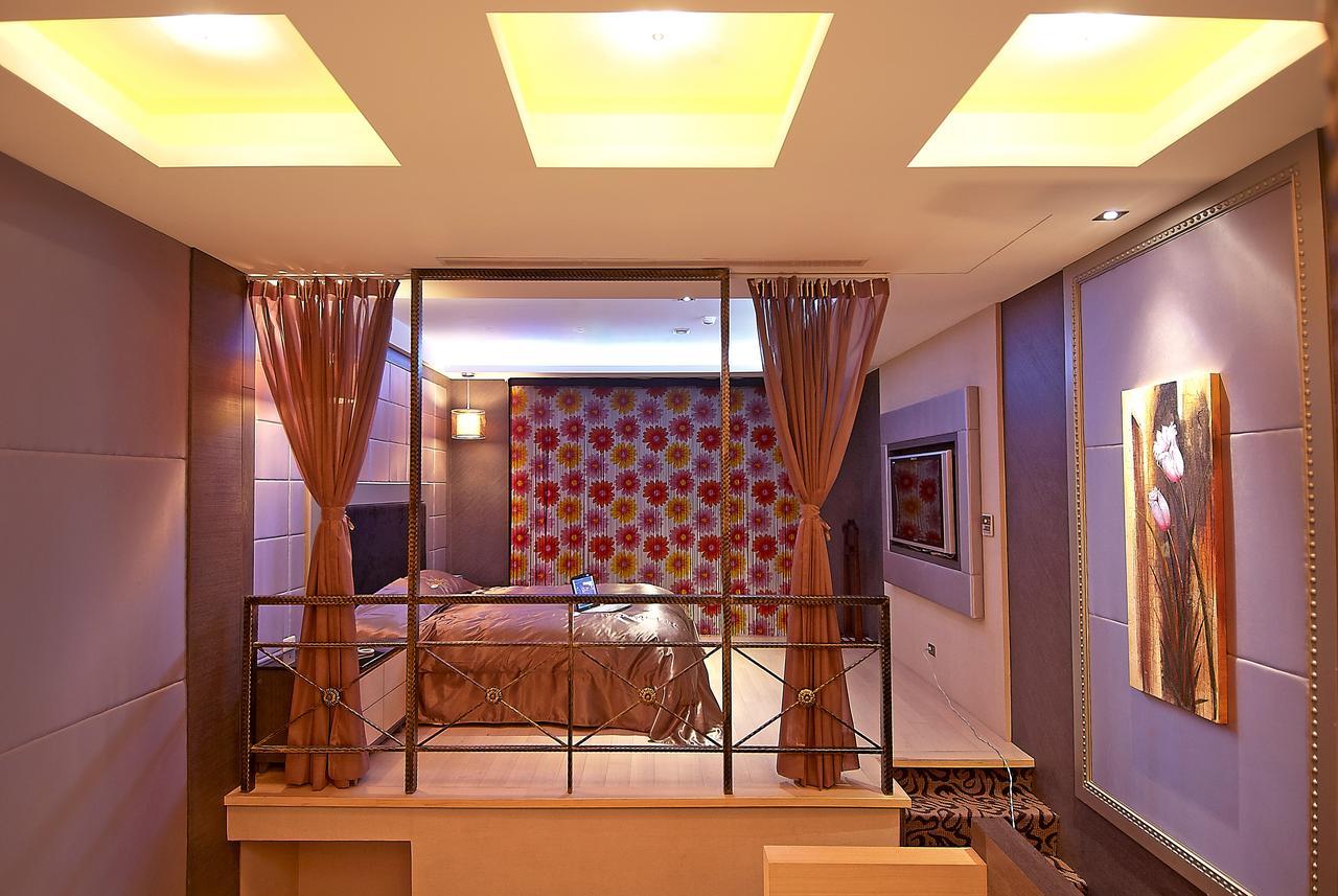 Zhi Baishan Motel Zhunan Exterior photo